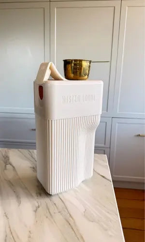 Kibble canister lifestyle